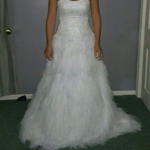 Never worn wedding Size 14 Galina signature